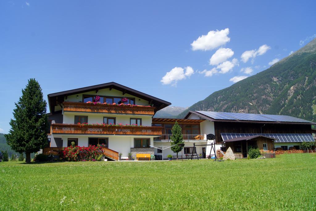 Apartments Bauernhof Dismasn Hof Längenfeld Exterior photo