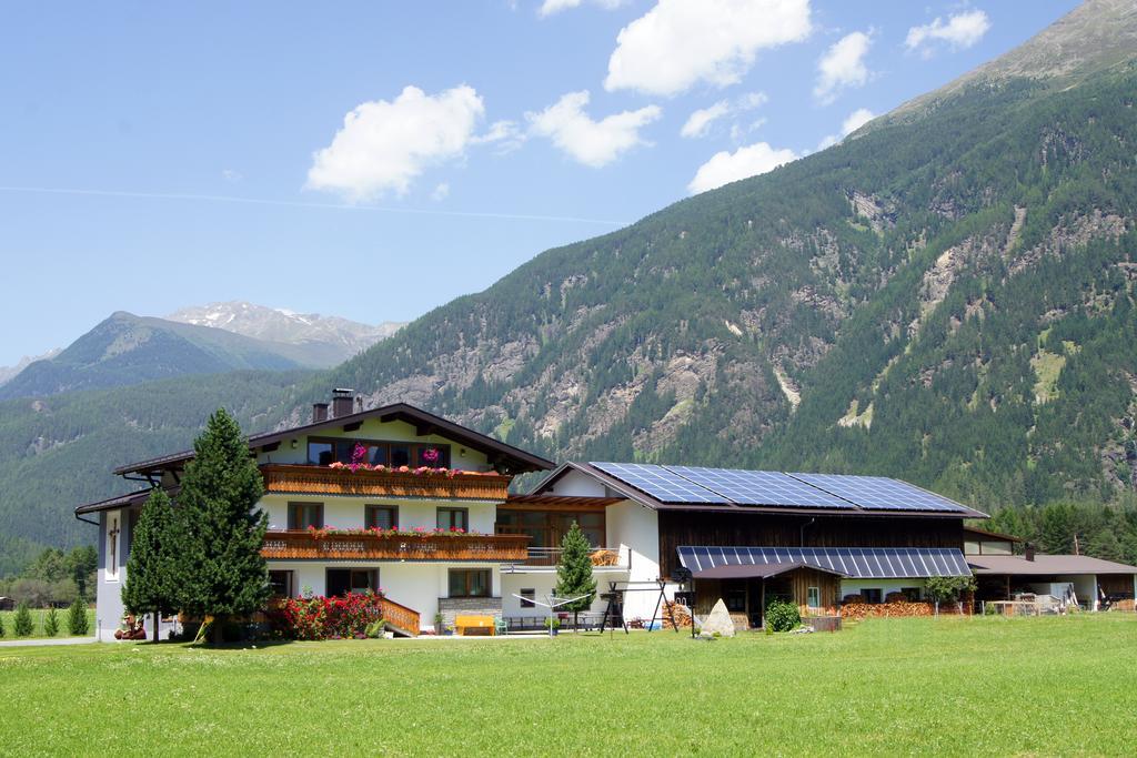 Apartments Bauernhof Dismasn Hof Längenfeld Exterior photo